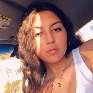 Meet your Posher, Javiera